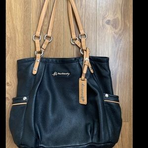 B Makowsky black leather handbag